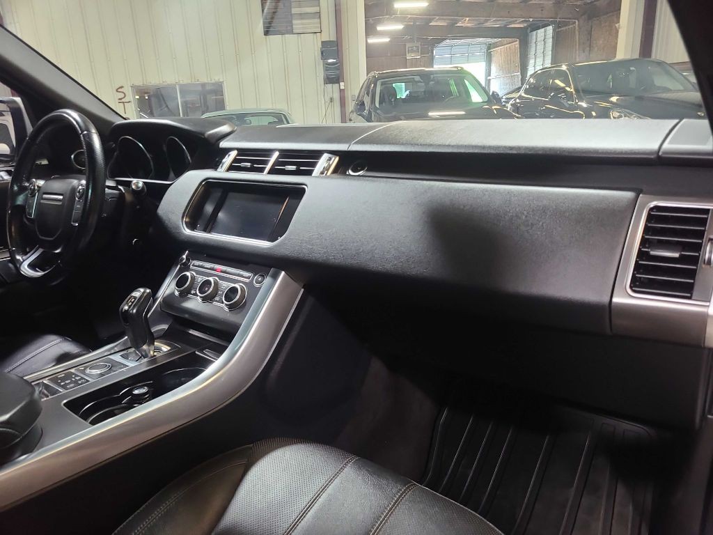 2016 Land Rover Range Rover Sport Image 30