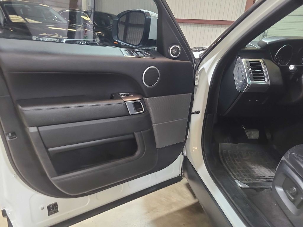 2016 Land Rover Range Rover Sport Image 31