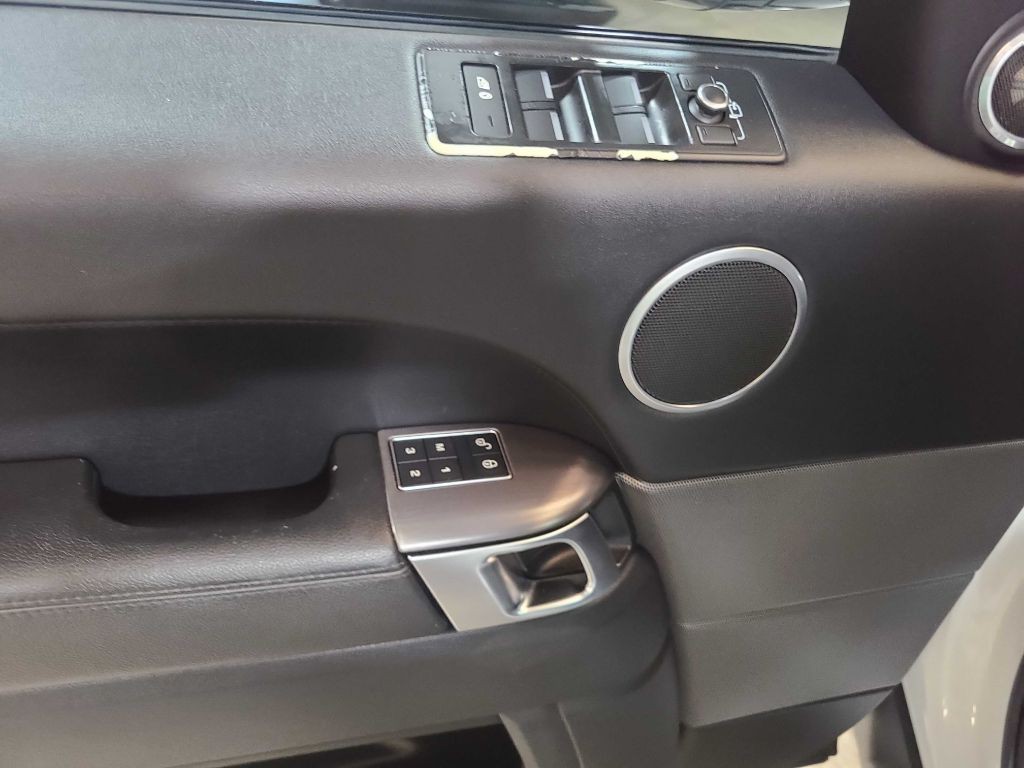 2016 Land Rover Range Rover Sport Image 34