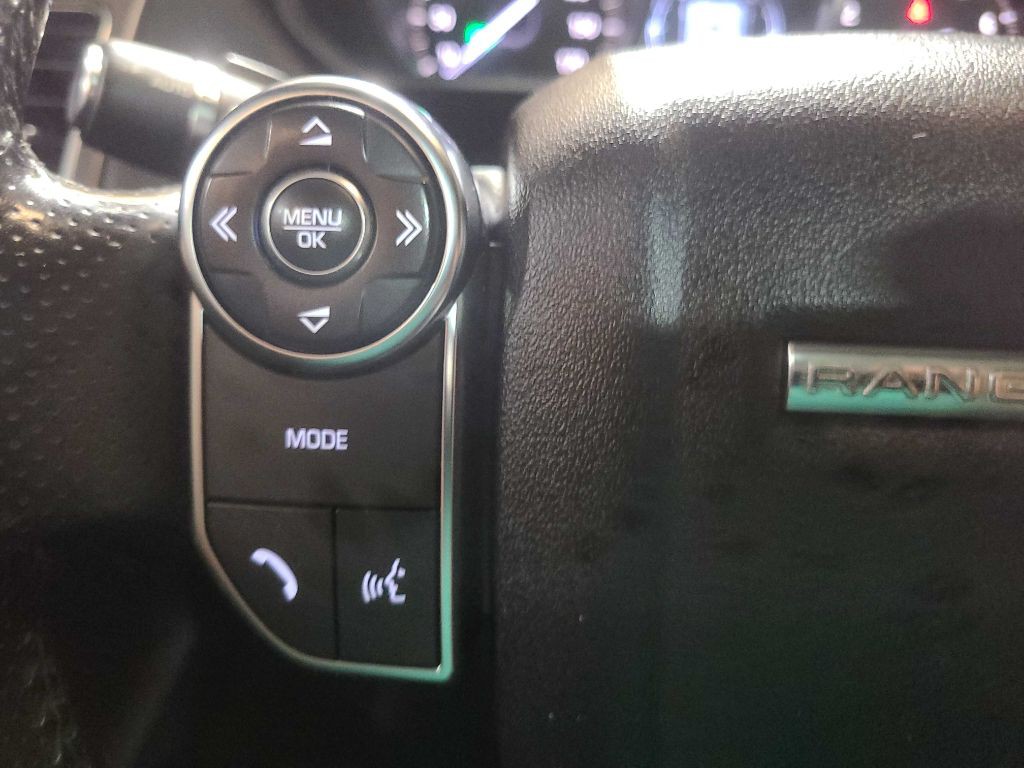 2016 Land Rover Range Rover Sport Image 39