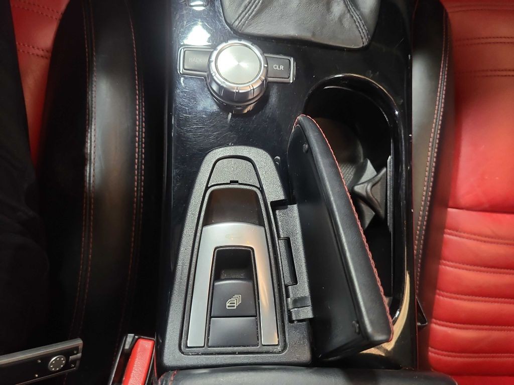 2014 Mercedes-Benz SLK-Class Image 32