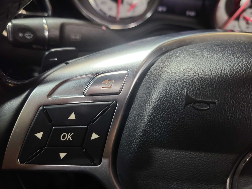 2014 Mercedes-Benz SLK-Class Image 35