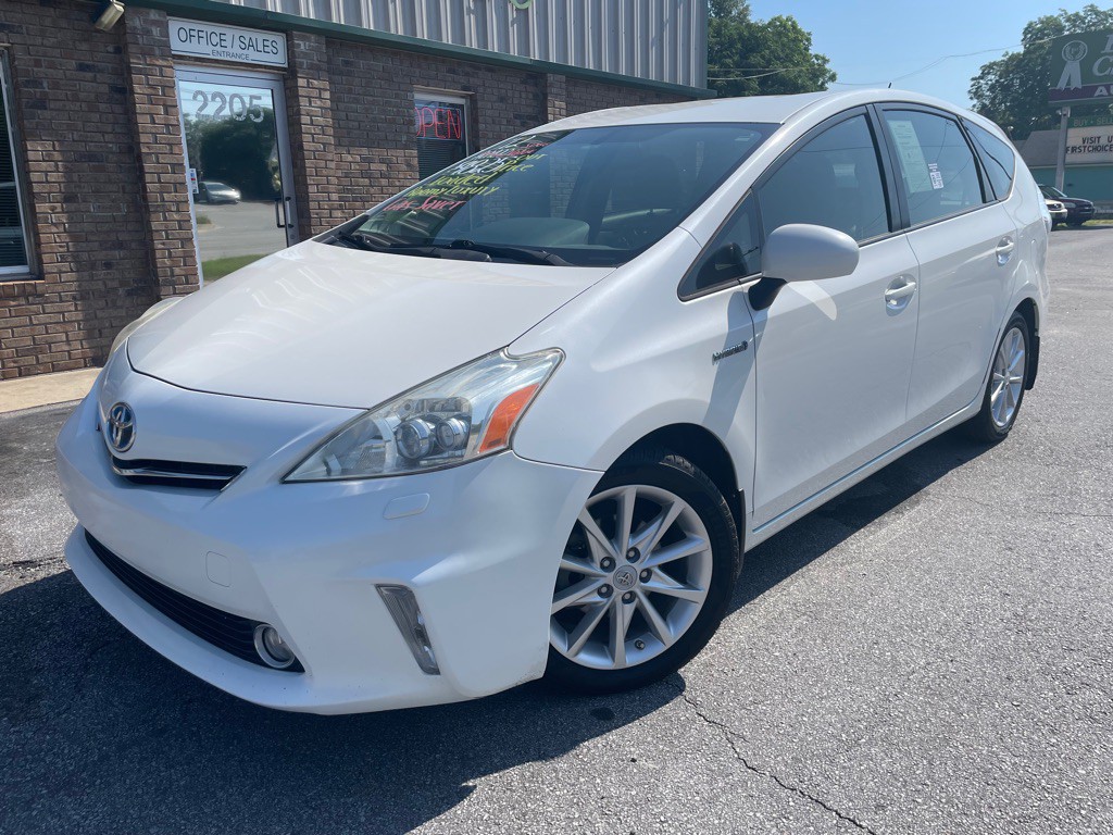 2012 Toyota Prius Image 2