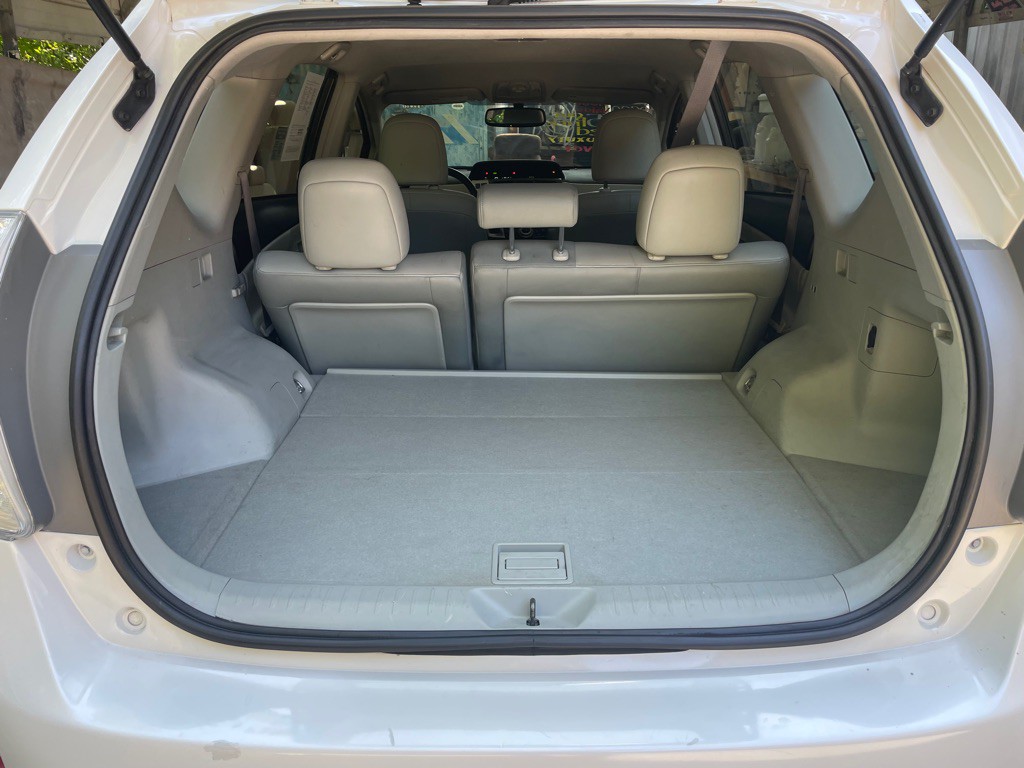 2012 Toyota Prius Image 11