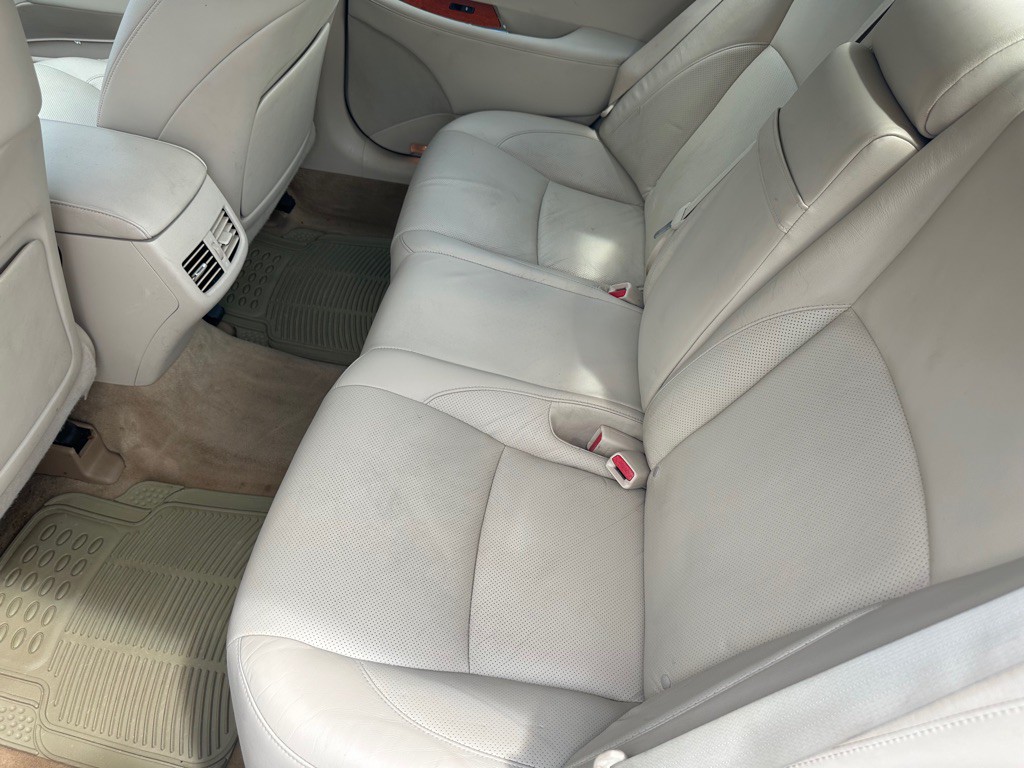 2010 Lexus ES 350 Image 7