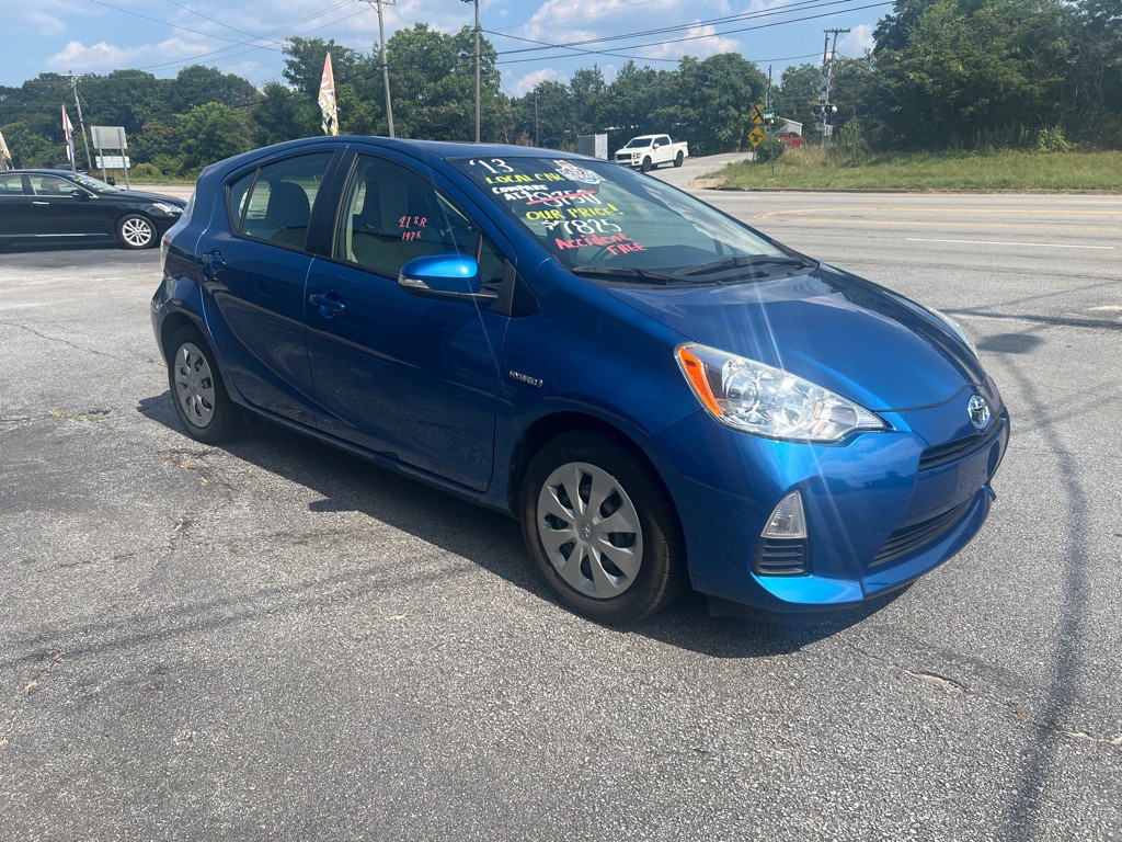 2013 Toyota Prius Image 3