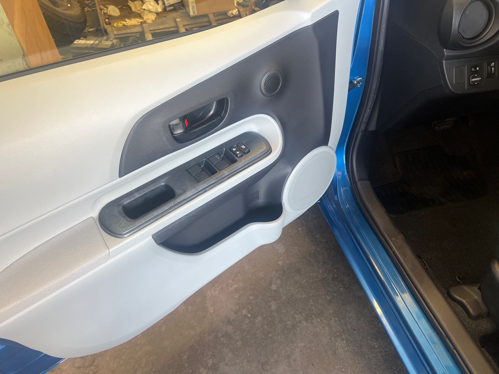 2013 Toyota Prius Image 4