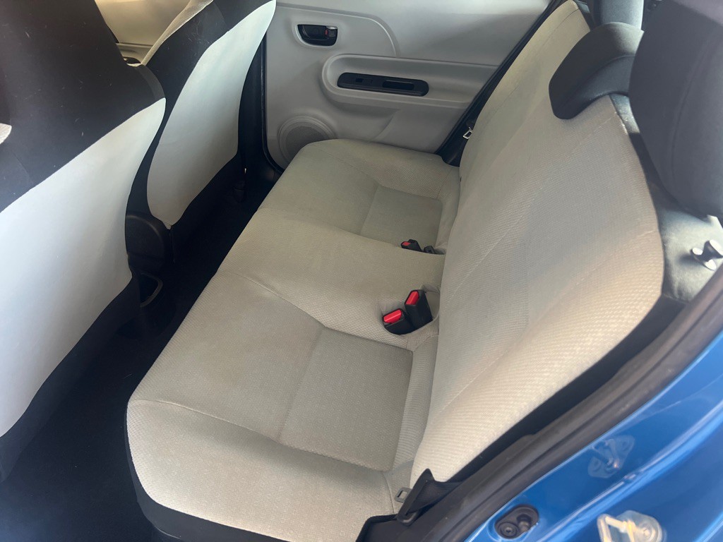 2013 Toyota Prius Image 7