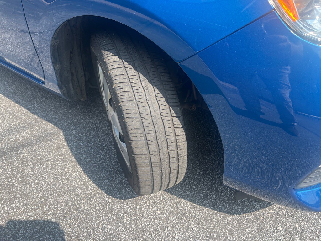 2013 Toyota Prius Image 11