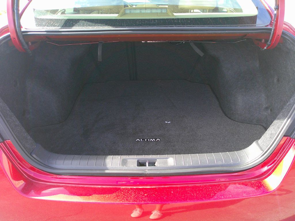 2015 Nissan Altima Image 10