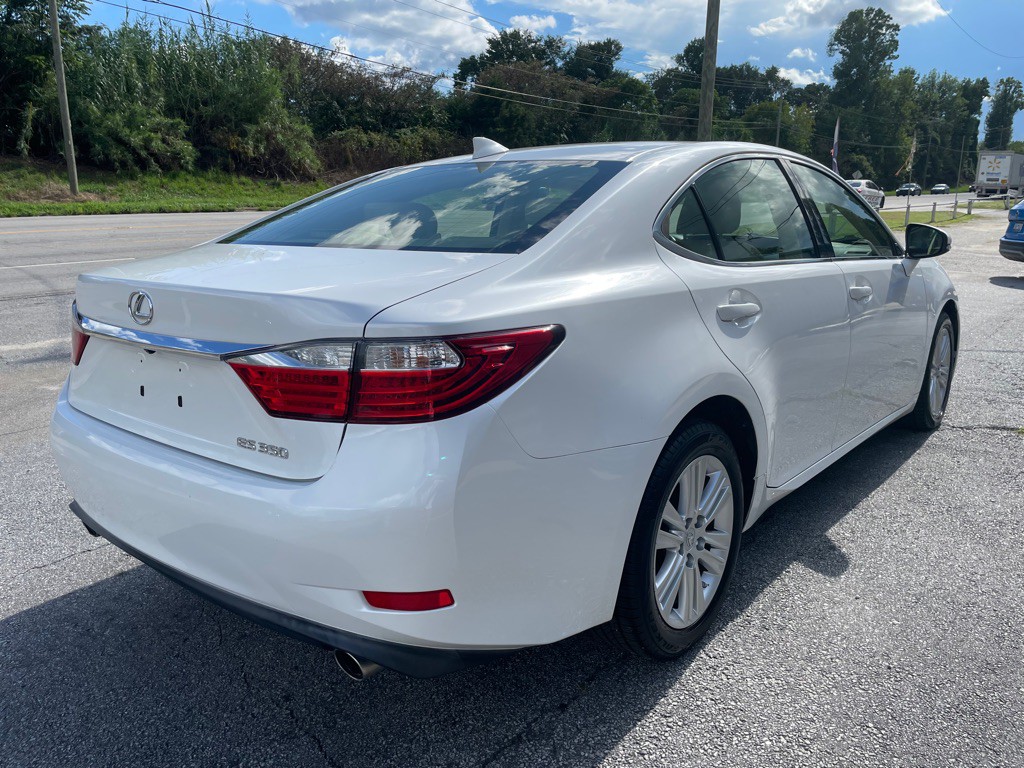 2015 Lexus ES 350 Image 11