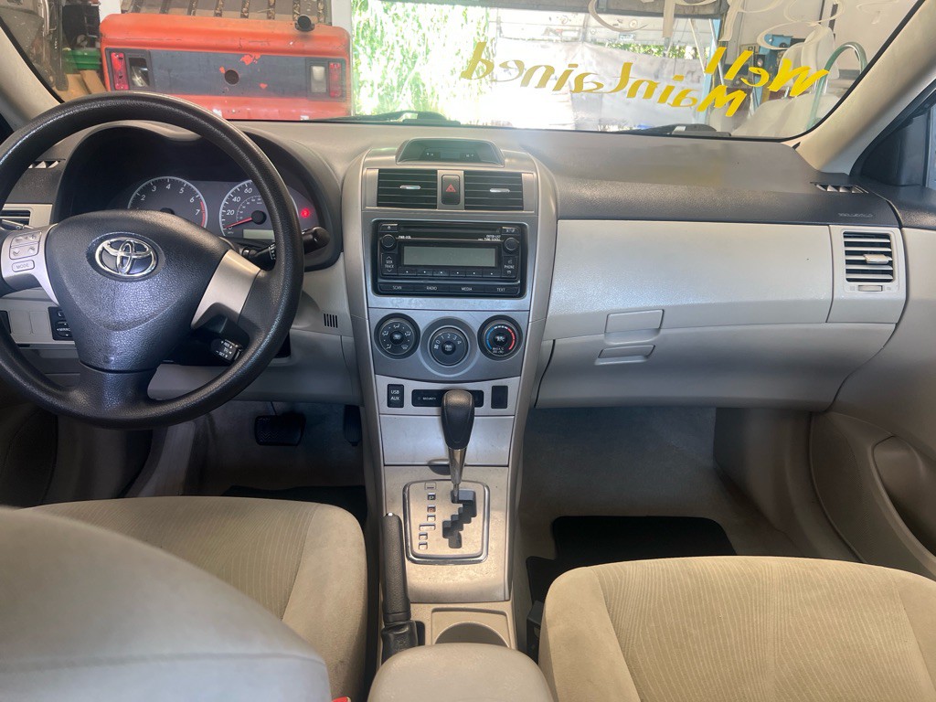 2012 Toyota Corolla Image 6
