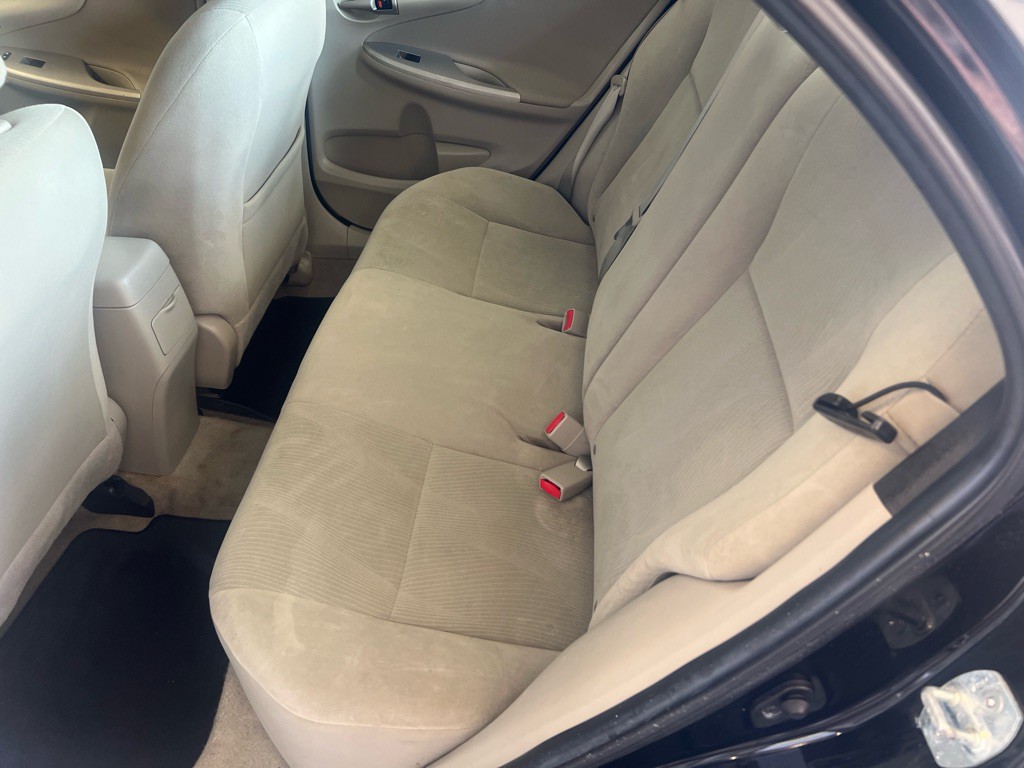2012 Toyota Corolla Image 7