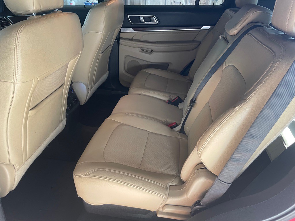 2016 Ford Explorer Image 11