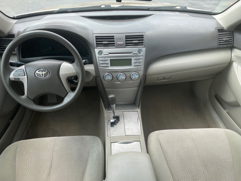 2011 Toyota Camry Image 7