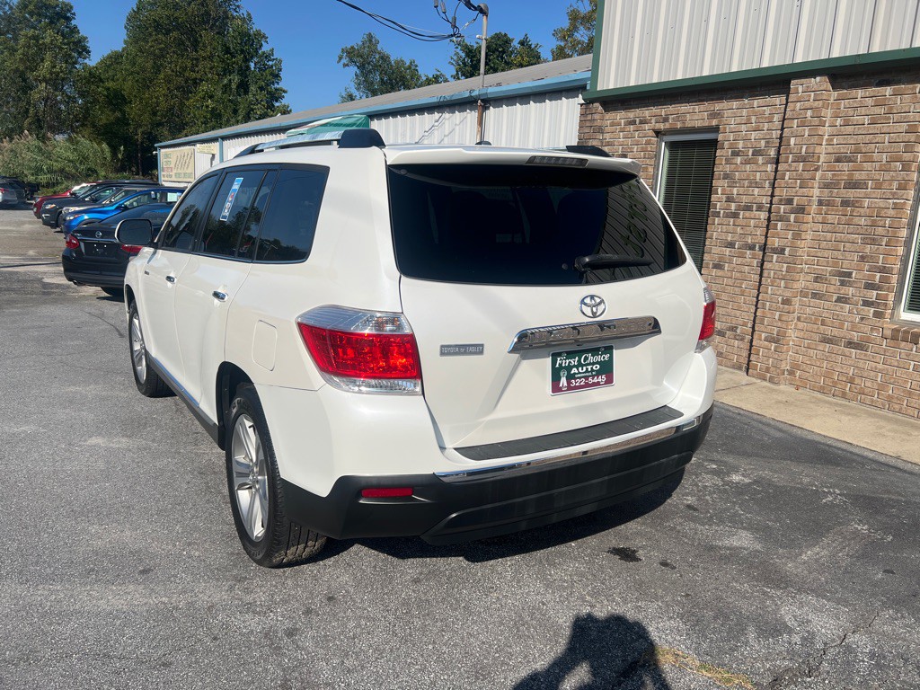 2013 Toyota Highlander Image 16