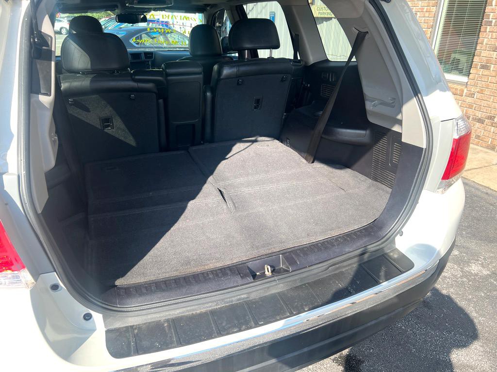 2013 Toyota Highlander Image 17
