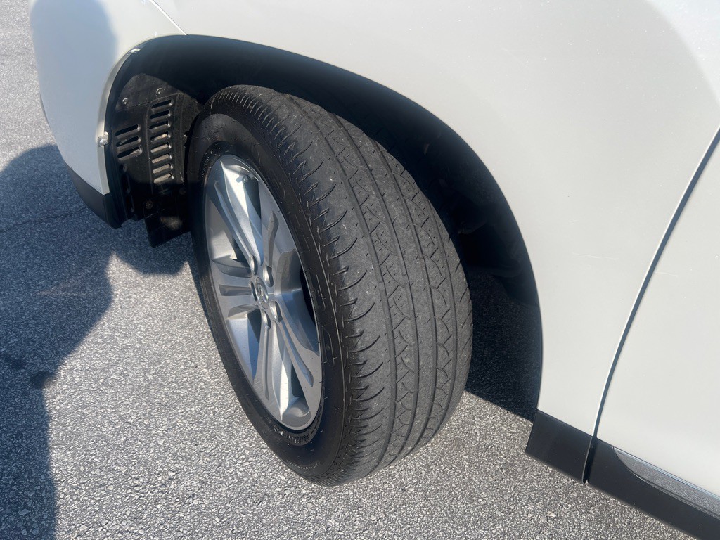 2013 Toyota Highlander Image 18