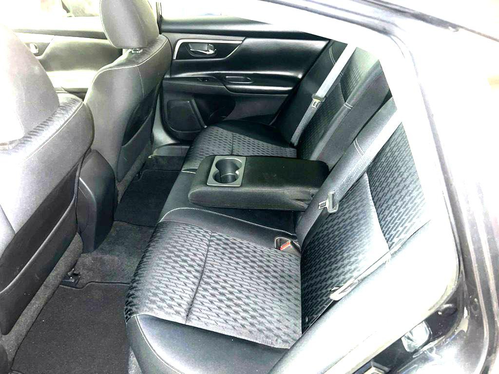 2018 Nissan Altima Image 8