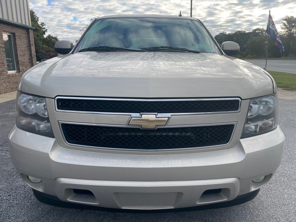 2010 Chevrolet Tahoe Image 3