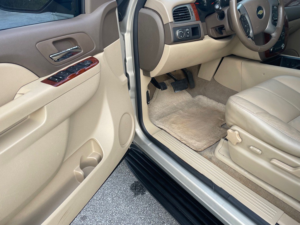 2010 Chevrolet Tahoe Image 18