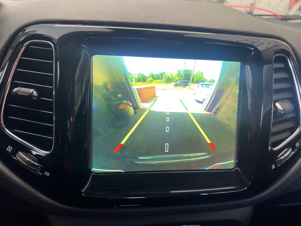 2018 Jeep Compass Image 8