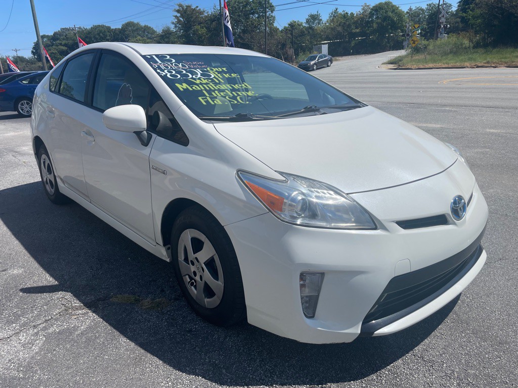 2013 Toyota Prius Image 4