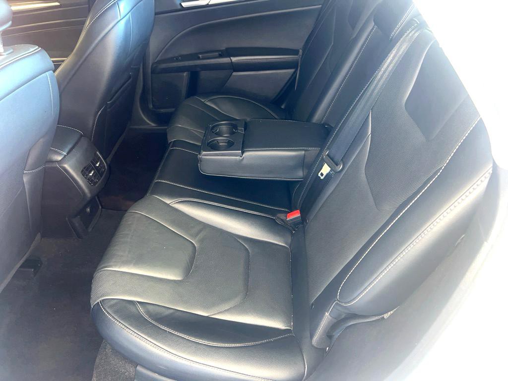 2020 Ford Fusion Image 8