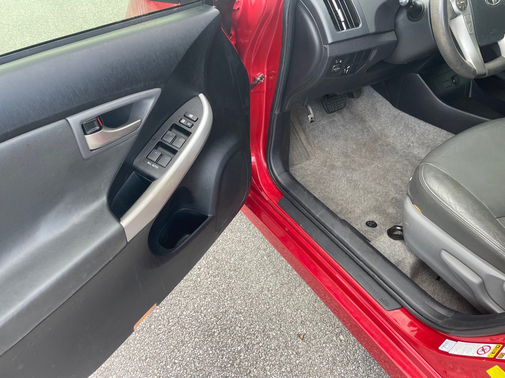 2013 Toyota Prius Image 5