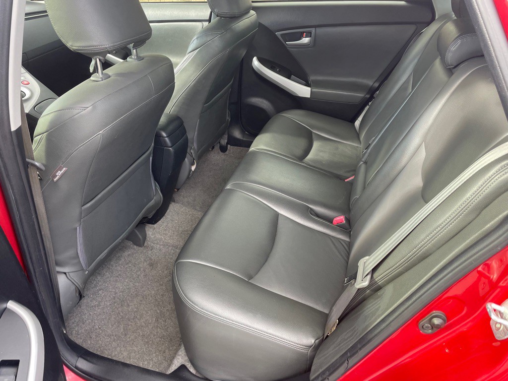 2013 Toyota Prius Image 9