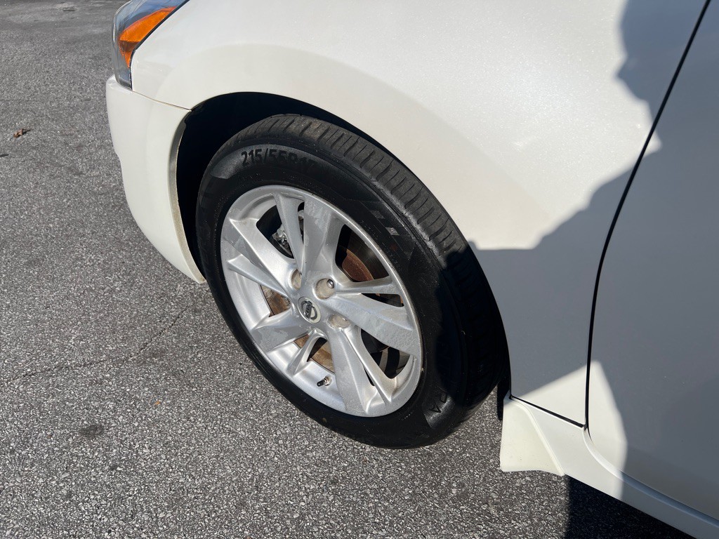 2013 Nissan Altima Image 11