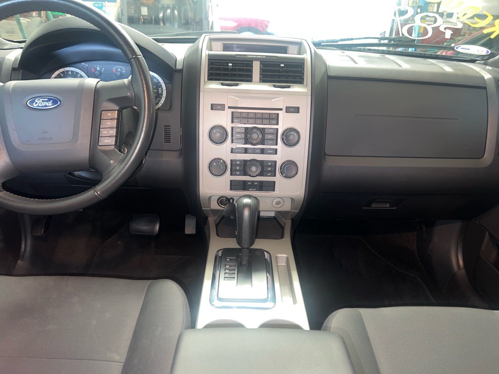 2011 Ford Escape Image 6