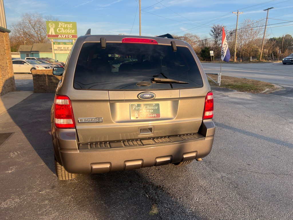 2011 Ford Escape Image 8