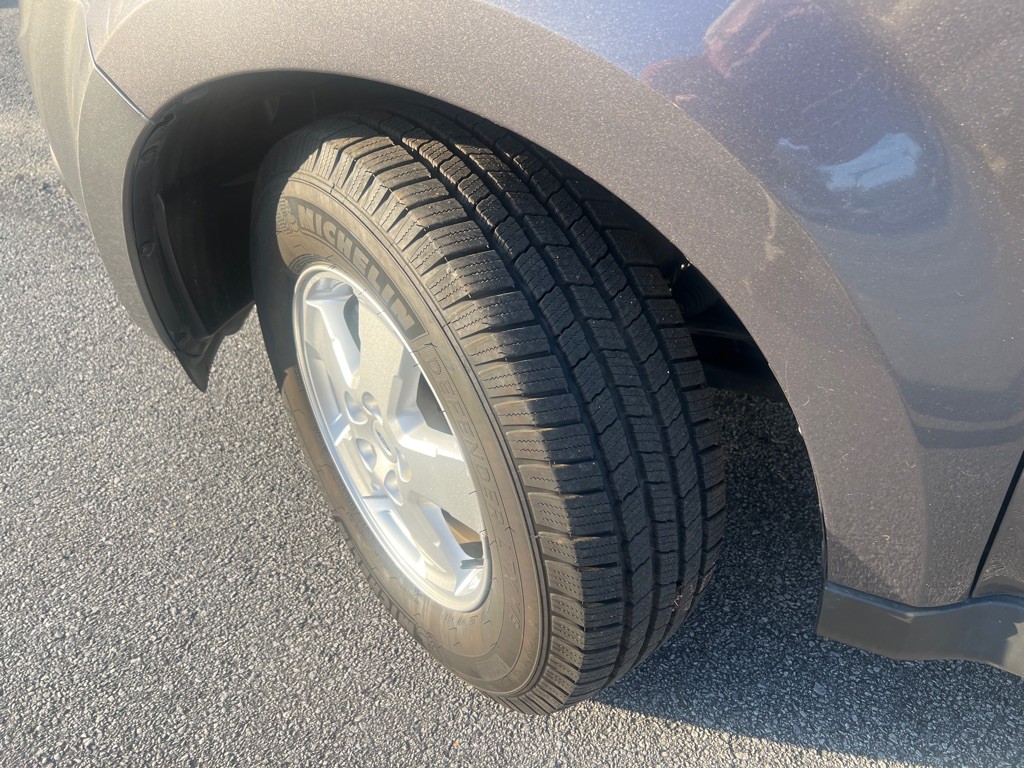 2011 Ford Escape Image 12