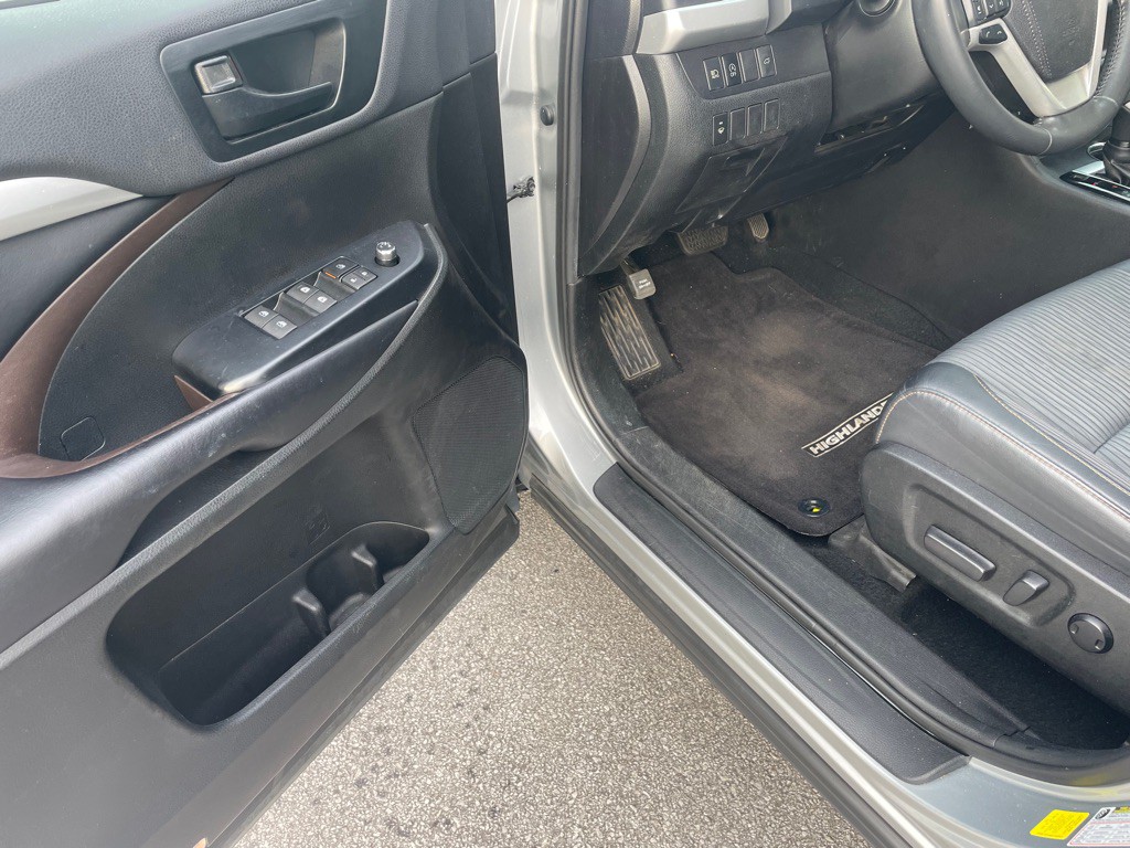 2019 Toyota Highlander Image 5