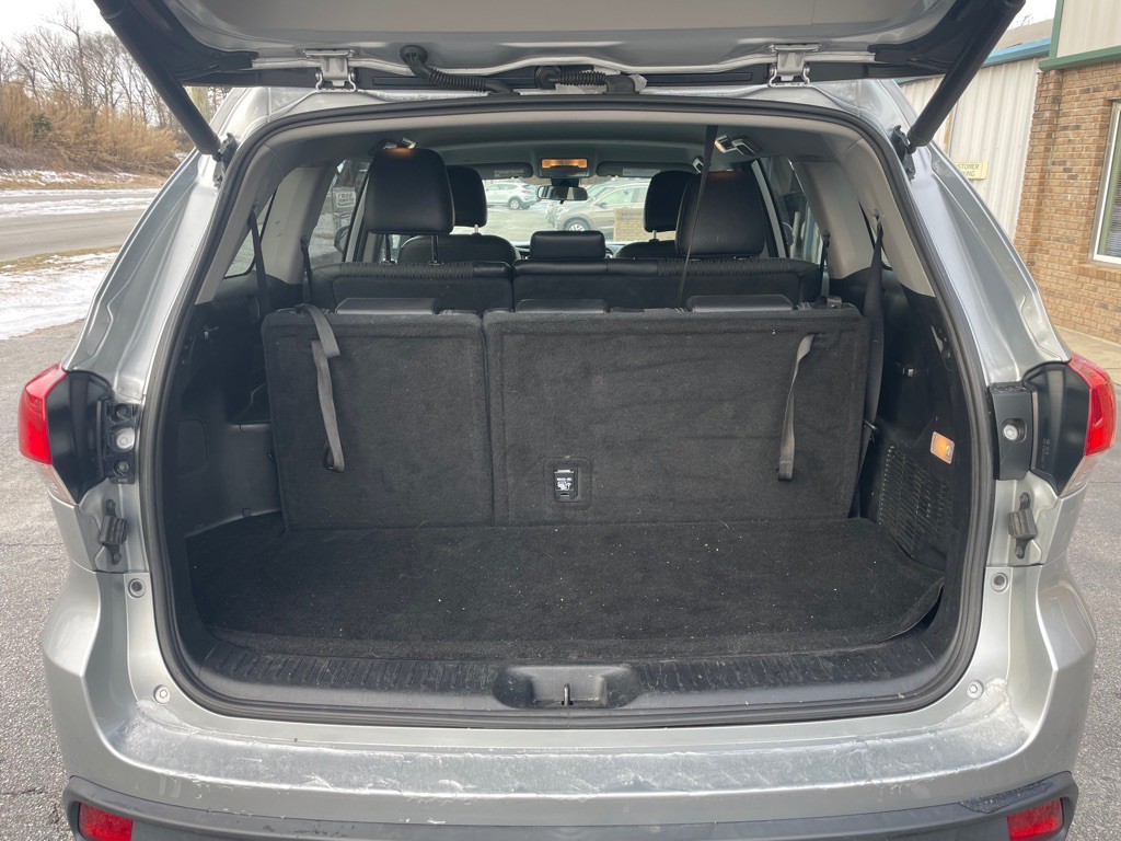 2019 Toyota Highlander Image 12
