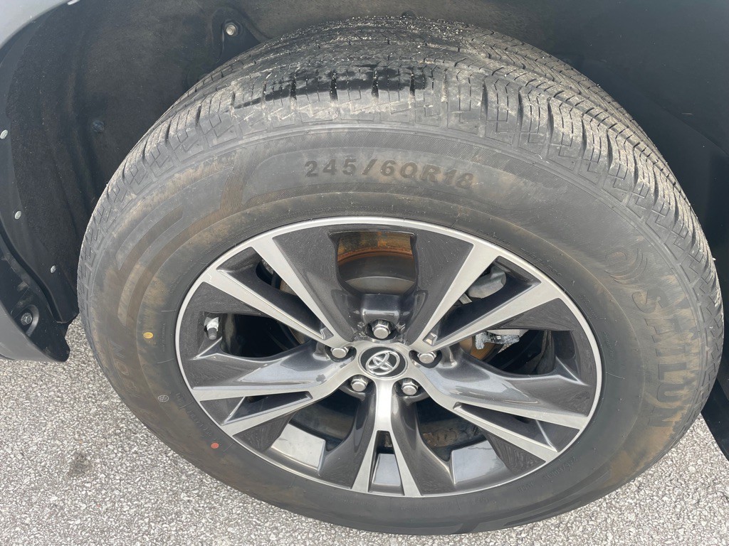 2019 Toyota Highlander Image 14