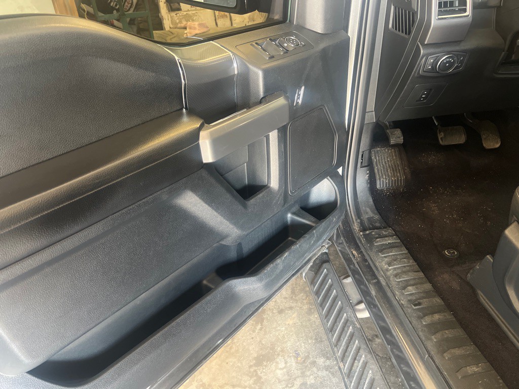 2015 Ford F-150 Image 4