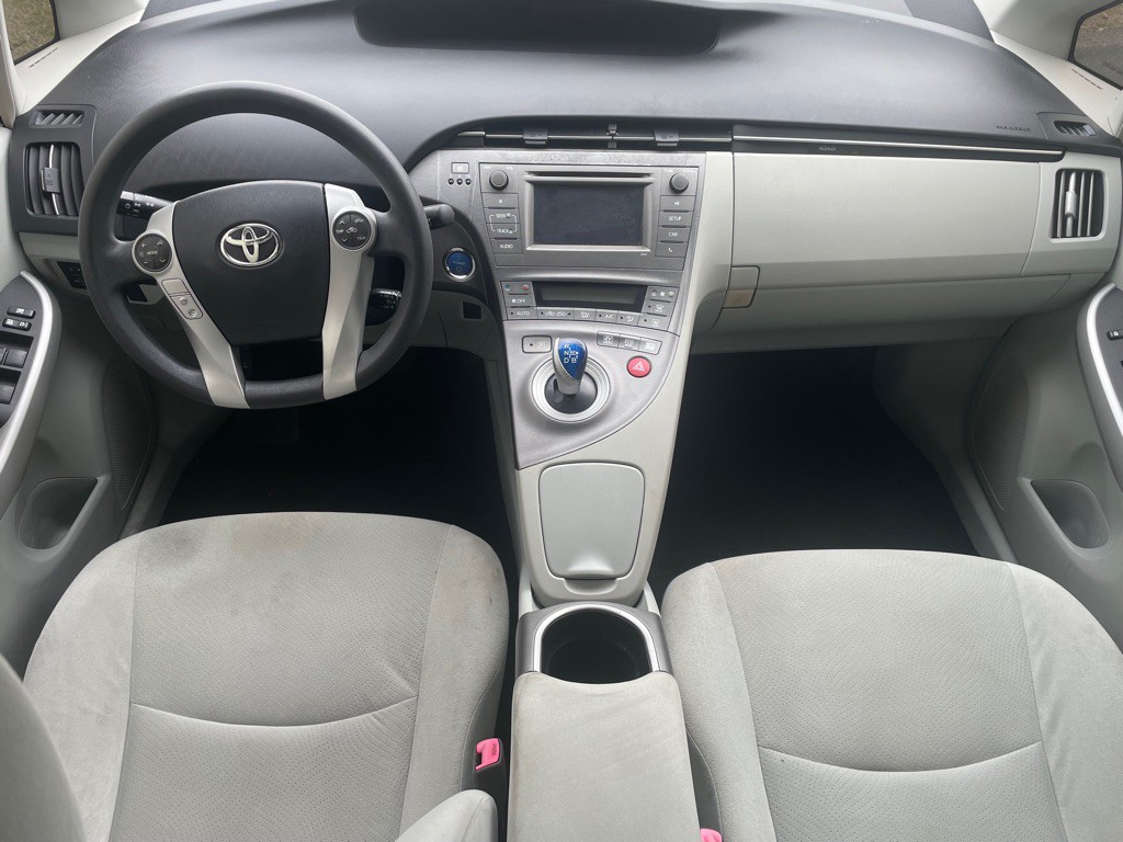 2012 Toyota Prius Image 7