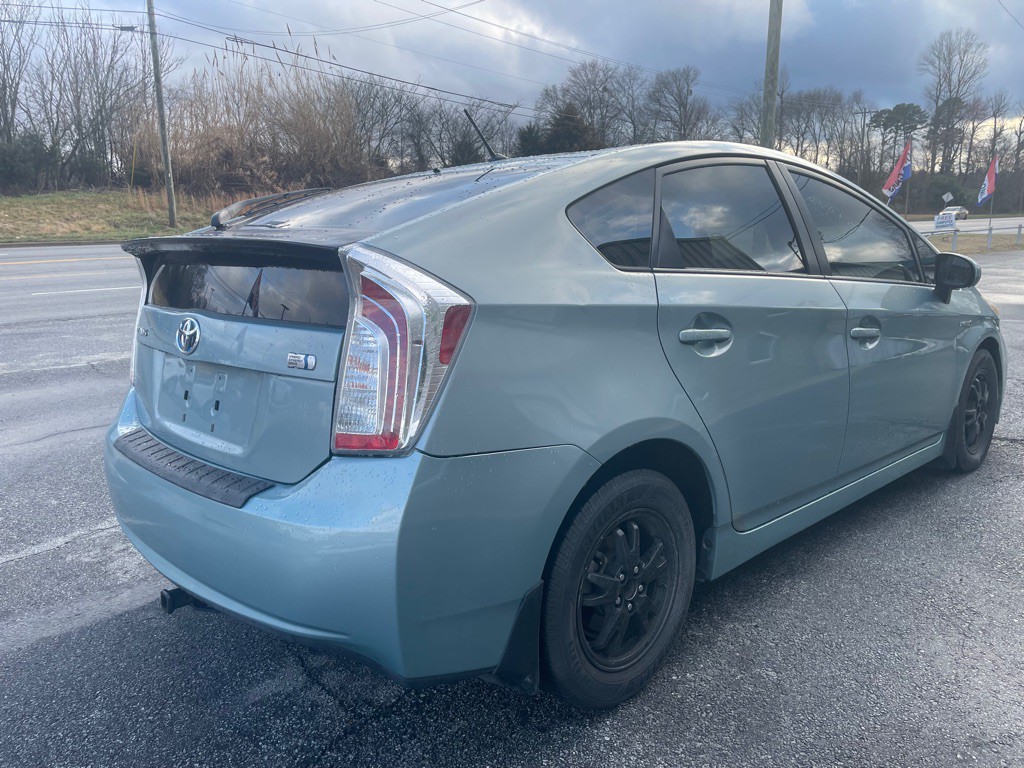 2012 Toyota Prius Image 10