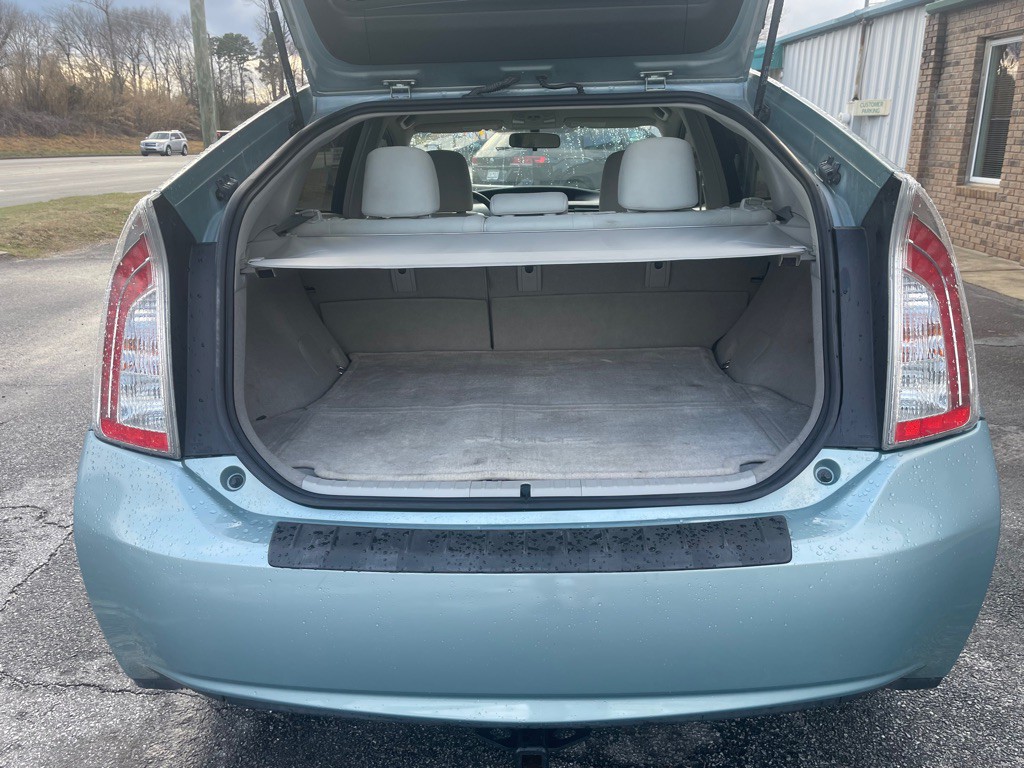 2012 Toyota Prius Image 11