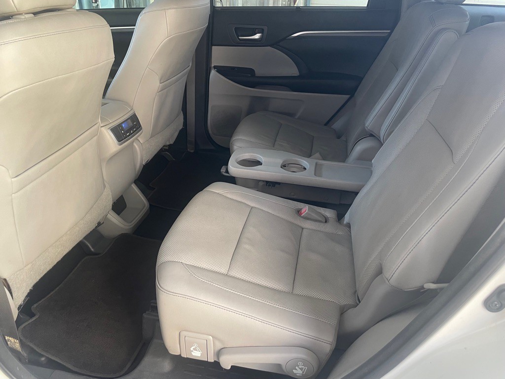 2018 Toyota Highlander Image 10