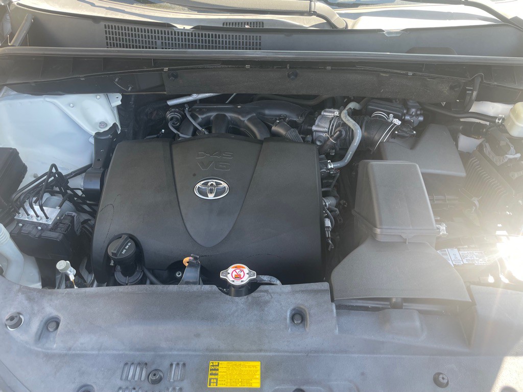 2018 Toyota Highlander Image 16