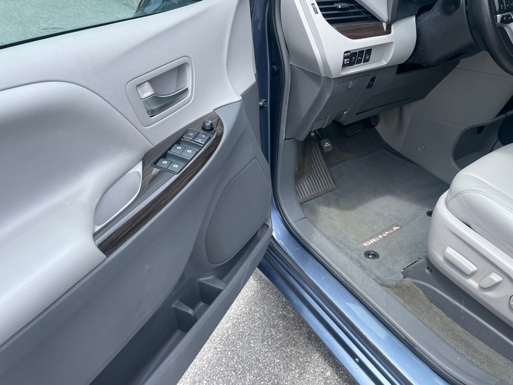 2018 Toyota Highlander Image 22
