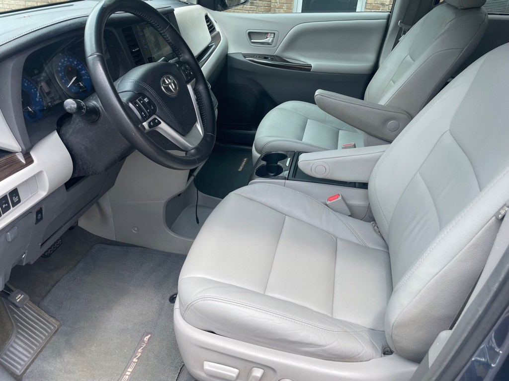 2018 Toyota Highlander Image 23