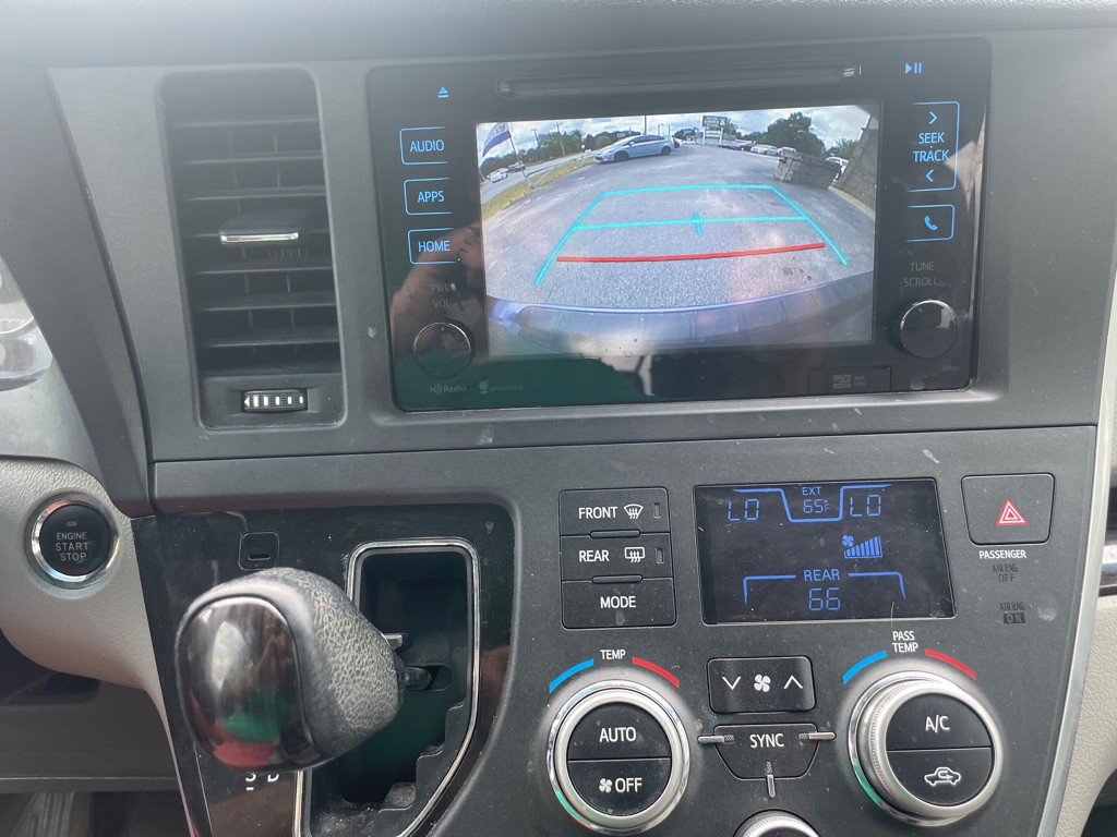 2018 Toyota Highlander Image 25