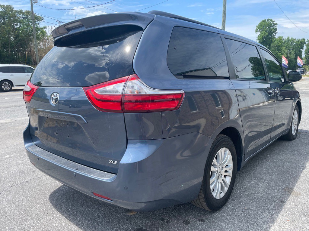 2018 Toyota Highlander Image 30