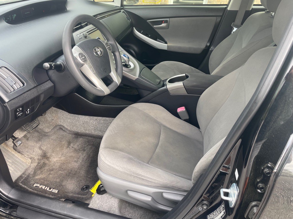 2013 Toyota Prius Image 6