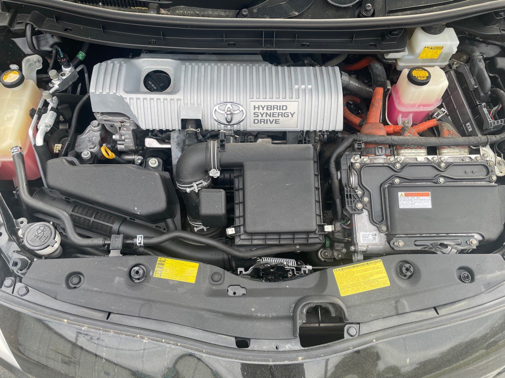 2013 Toyota Prius Image 14