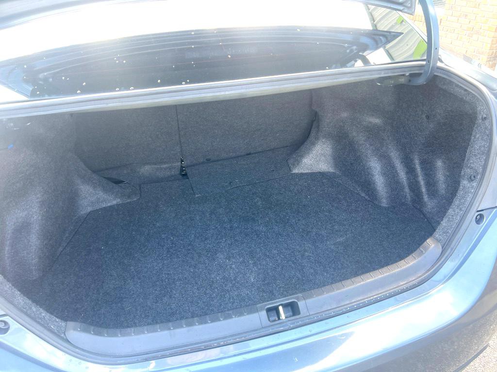 2015 Toyota Corolla Image 9